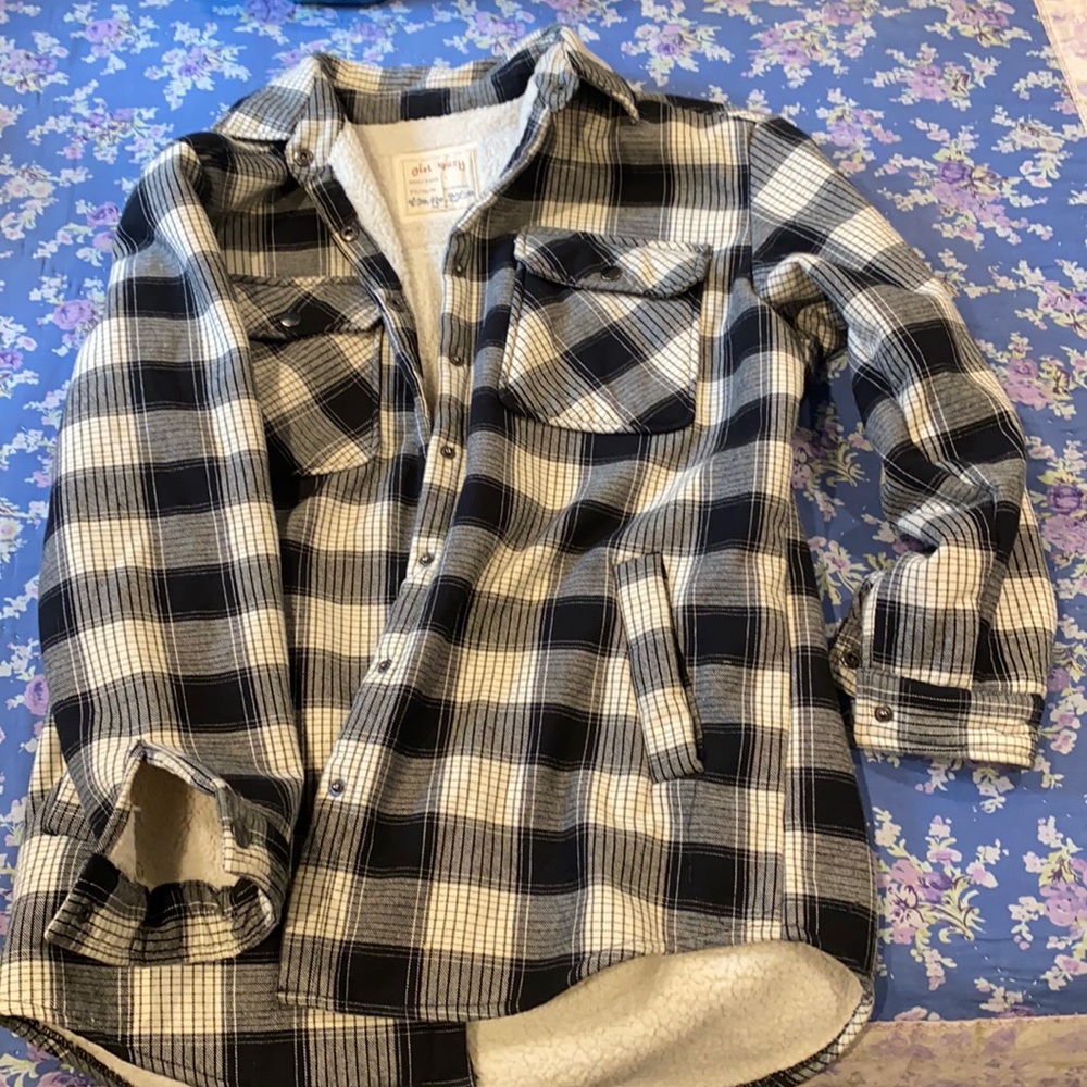 Warm, fleece lined, flannel size large